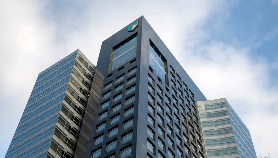 ABN AMRO schrapt 5.200 banen in strijd voor zelfstandigheid en hogere beurswaarde