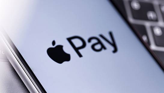 EU overweegt stappen tegen Apple Pay om toegang betaalchip
