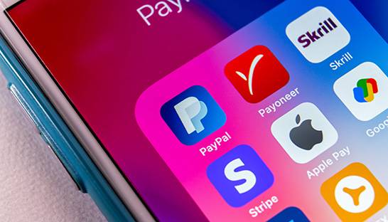 Apple Pay en PayPal leggen het bij Amerikaanse tieners af tegen cash