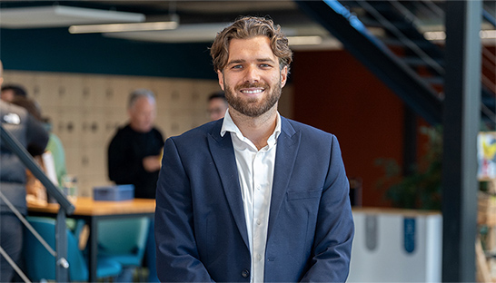 Automatiseren of handmatige processen: welke KYC-strategie past bij jouw bedrijf?